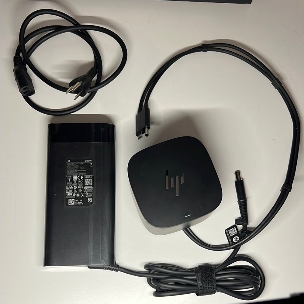 HP  G2 Thunderbolt Dock with 230W Power Adapter